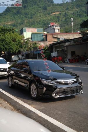 Xe Toyota Camry 2.0E 2017