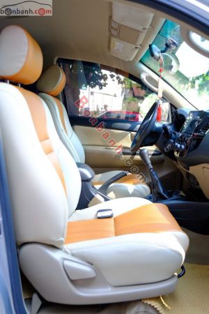 Xe Toyota Fortuner 2.5G 2015