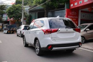 Xe Mitsubishi Outlander 2.0 CVT 2019
